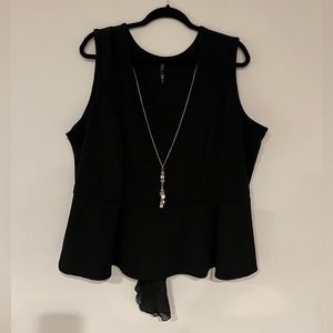 Women’s blouse with built in necklace